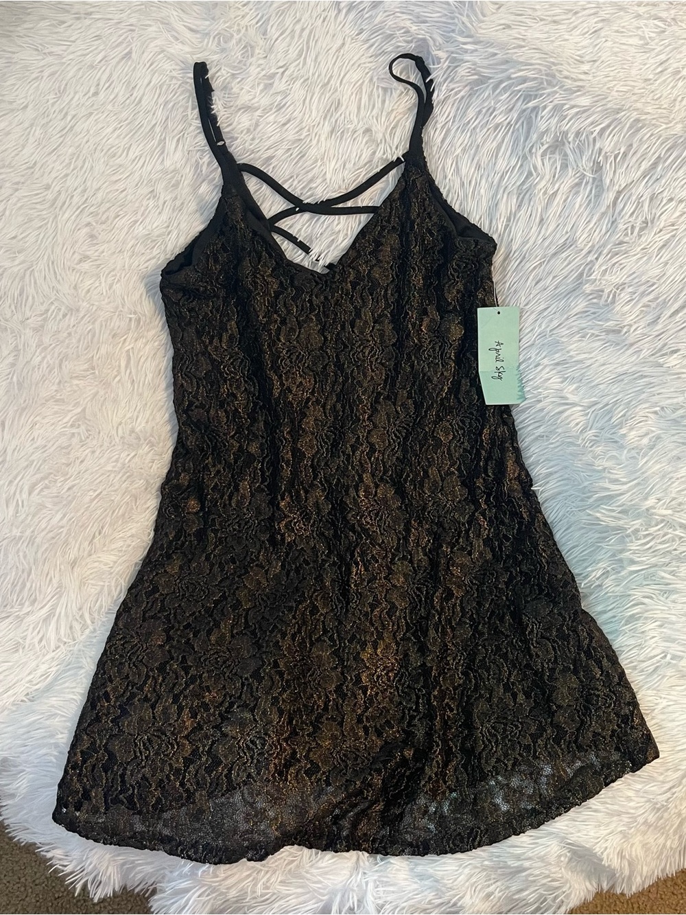 Lace strappy back detailing shift dress